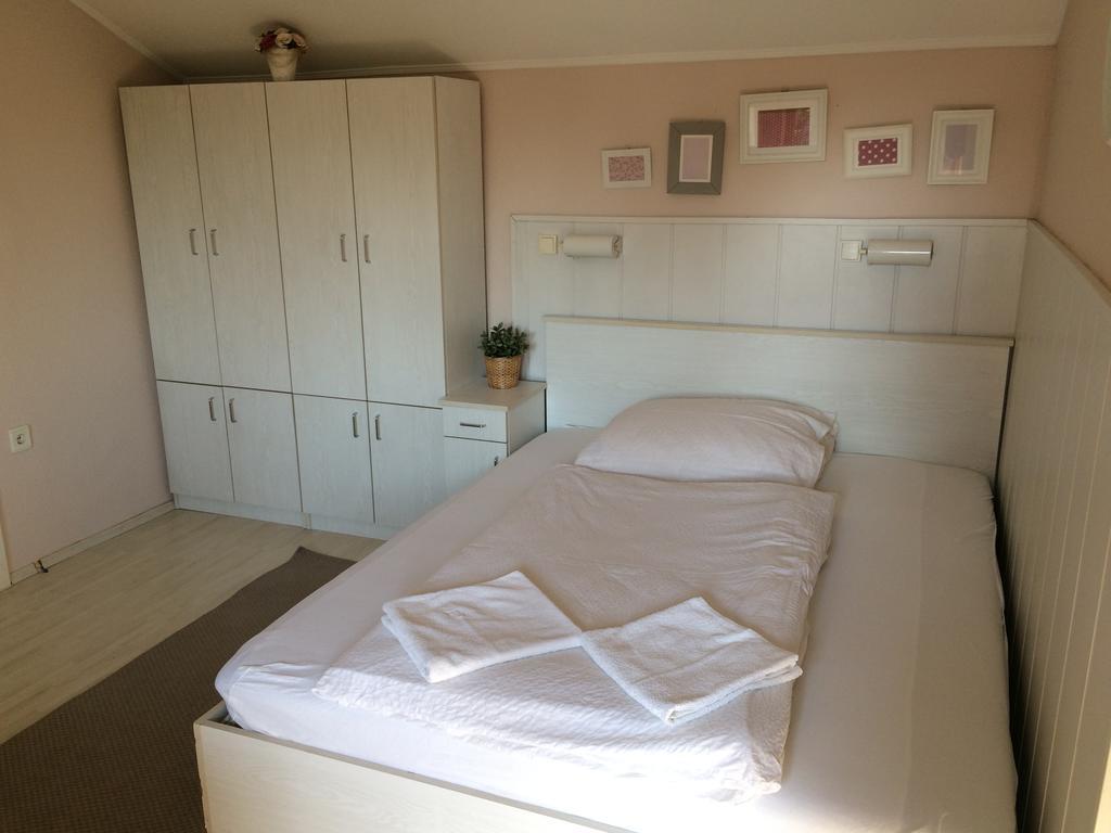 Ida Rooms Lajosmizse Exterior photo